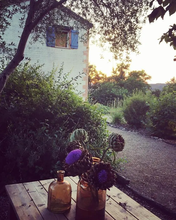 Bed and Breakfast La Quietat Montbarla Bed & Breakfast