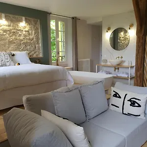 Le Moulin De Salazar Guest house
